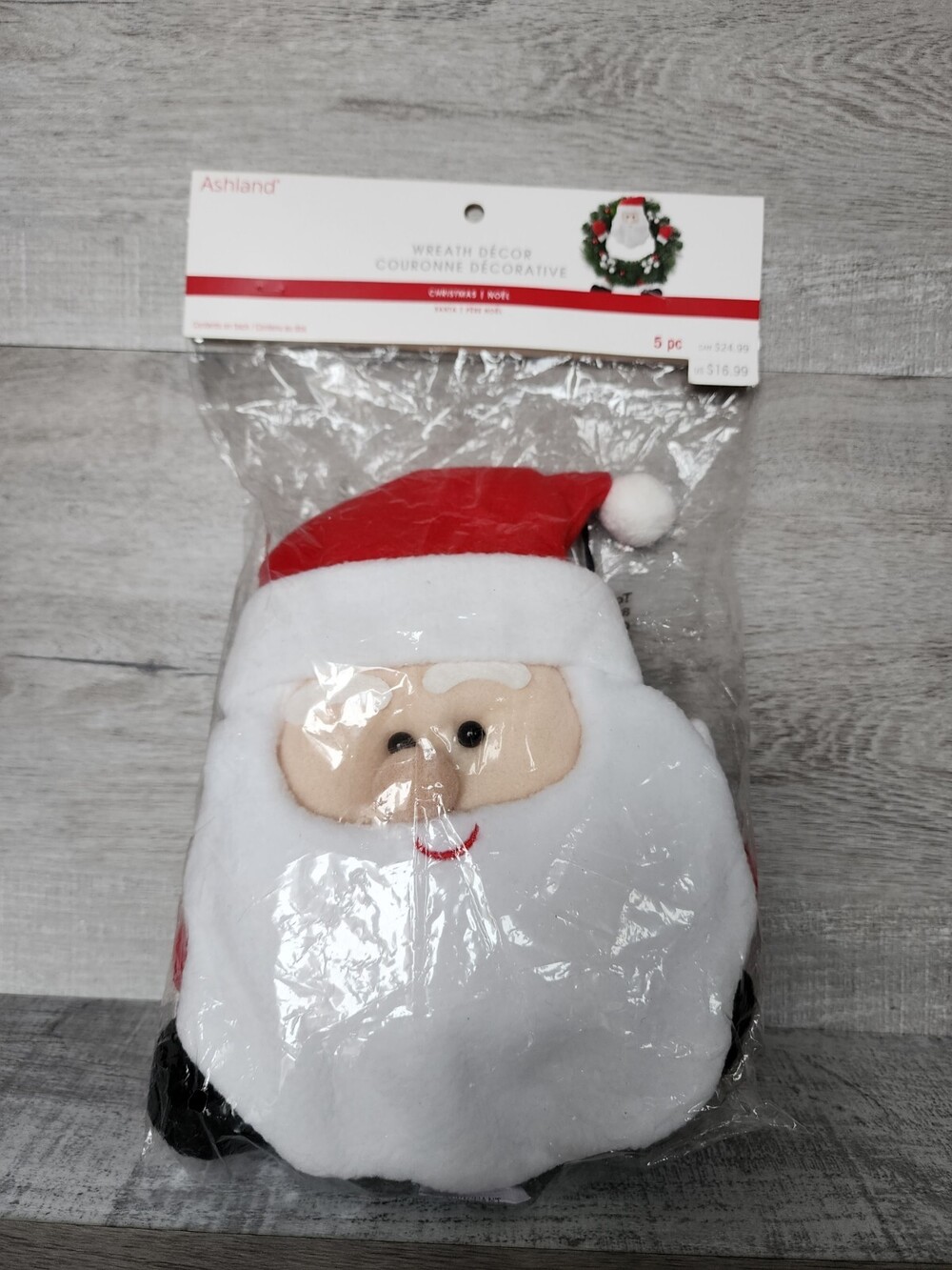 NEW Ashland Christmas Wreath Decor Santa Kit NIP 5 Pieces Picks